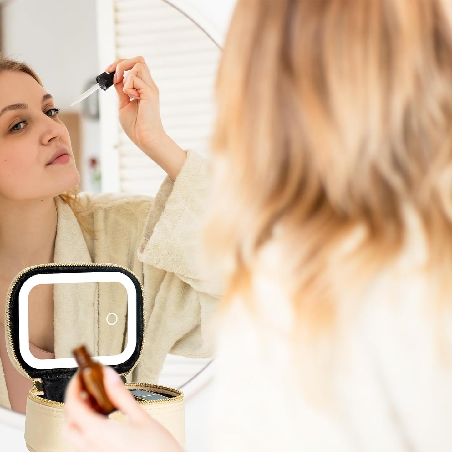 Small Makeup Bag Travel Train Case with Mirror and Light Mini Travel Small Make up for Women Train Case Cosmetic Organizer 3 Adjustable Brightness Toiletry Bag Portable Artist Storage