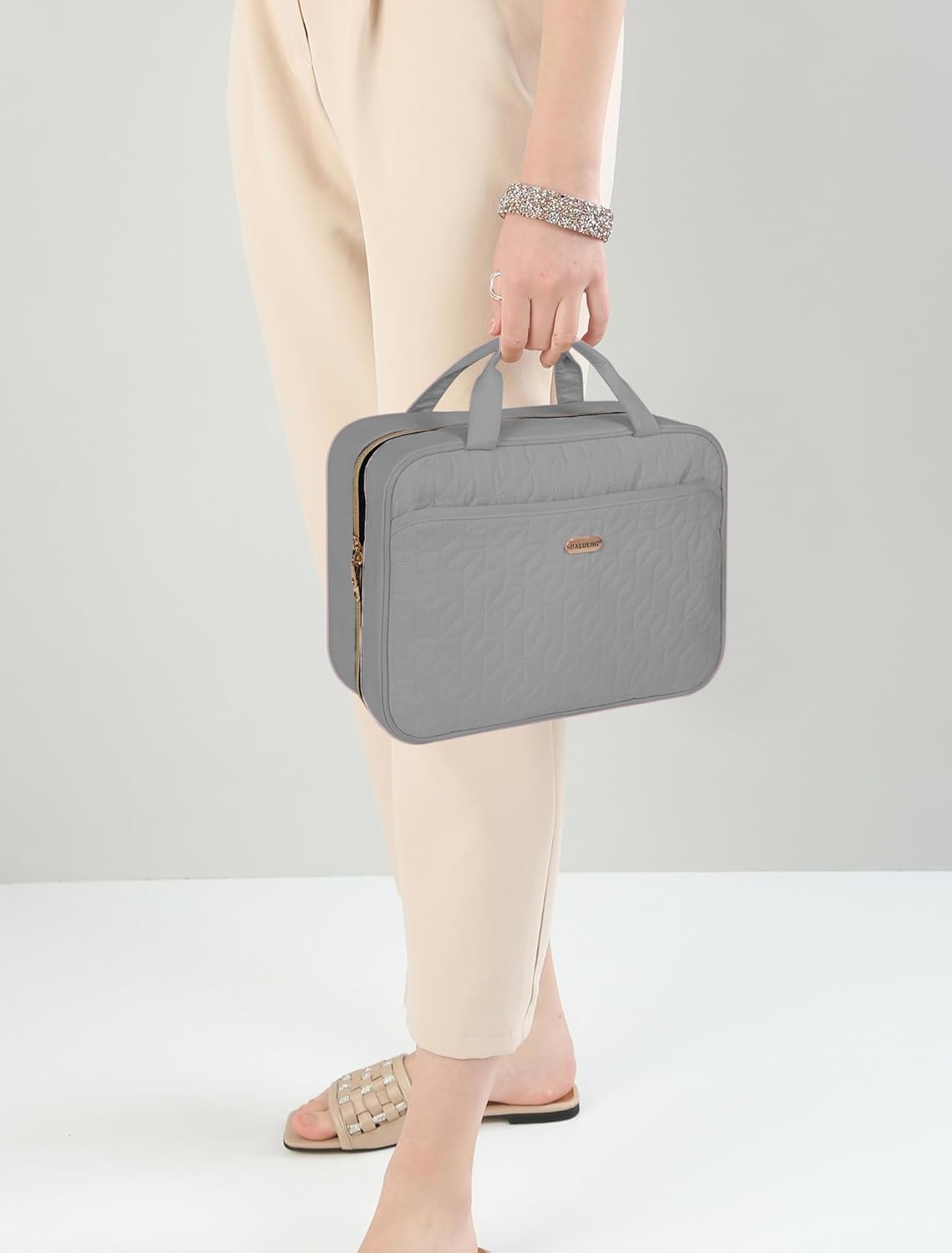 BALHLHG Toiletry Bag for Women With Hanging Hook, Medium Travel Makeup Organizer, Water-resistant Cosmetic Toiletries Bag for Bathroom, Trip, Business, Grey