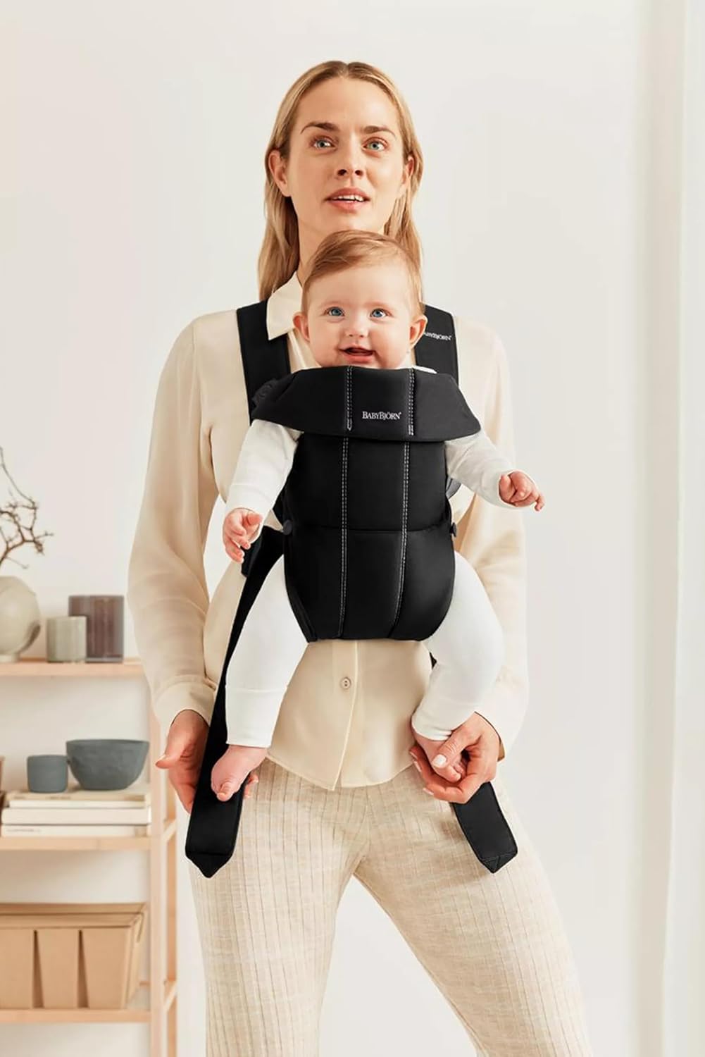 BabyBjörn Baby Carrier Mini, Black, Woven | Newborn Carrier (7-25 lbs), Ergonomic, Easy-to-Use