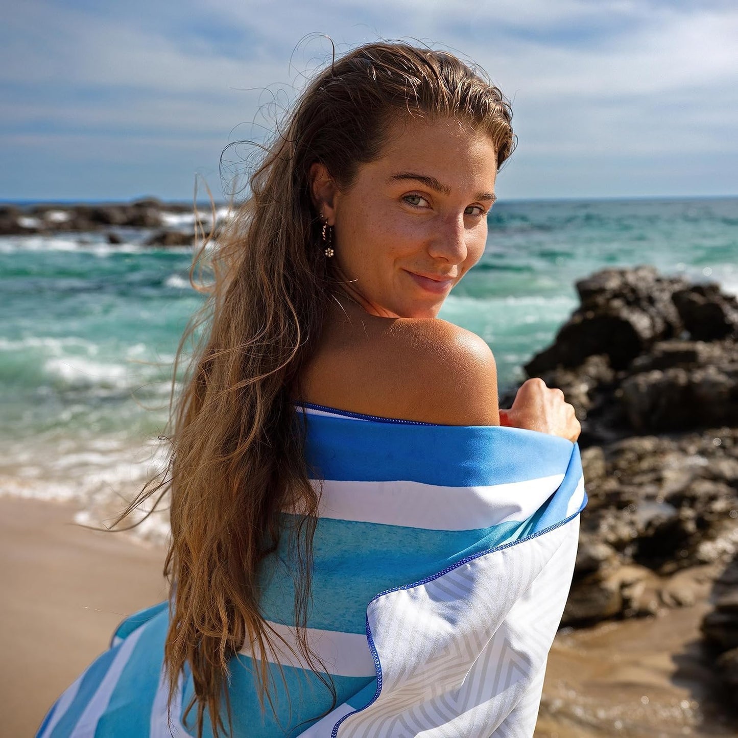 Quick Dry Towel Extra Large 78x35 Inch - Microfiber Beach Towel - Perfect for Beach, Travel, Swimming, Pool, Yoga, Hiking, Camping - Lightweight, Fast Drying, Compact for Adults (Maldives)