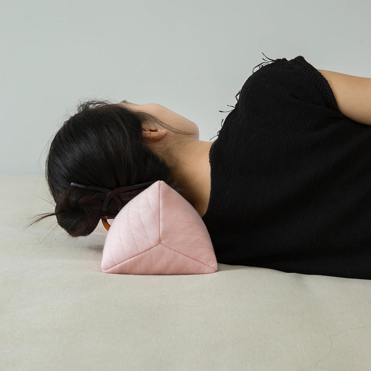 Buckwheat Neck Support Pillow Cervical Neck Cylinder Bolster Pillow Neck Pain Relief Breathable Comfortable for Back and Side Sleepers Round Pillows for Lunch Break Pink, 6x15 Inch