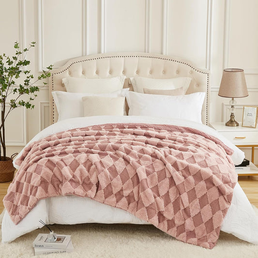 PU MEI Luxury Faux Fur Rabbit Fur Throw Blanket Pink 90"x80",Plush Reversible Sherpa Blankets,Queen Fuzzy Elegant Blanket Thick Throws for Bed,Washable Bedding Accent Blankets for Sofa Couch Chair