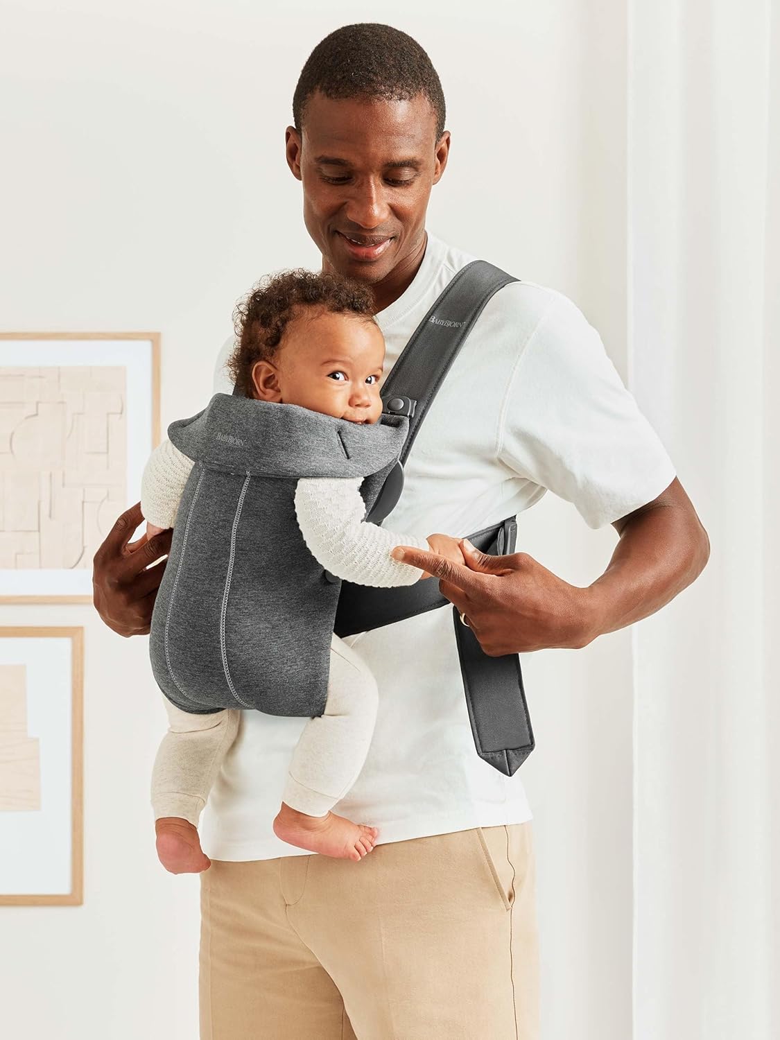 BabyBjörn Baby Carrier Mini, Dark Gray, 3D Jersey Infant Carrier (7-25 lbs), Ergonomic, Easy-to-Use