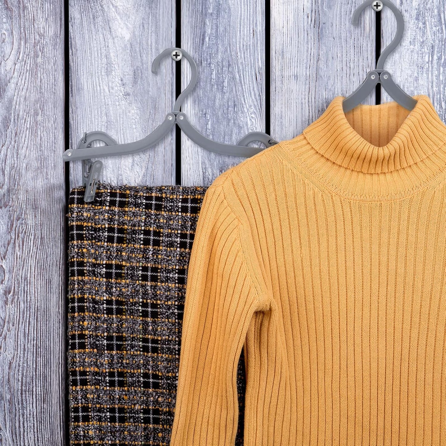 12 Pieces Folding Travel Hangers Foldable with Clips Portable Collapsible Coat Hanger Travel Drying Rack for Clothes, Gray